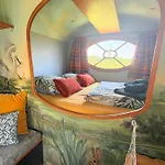 فندق مبيت وإفطار La Roulotte Champetre Des Grillots Beaulon