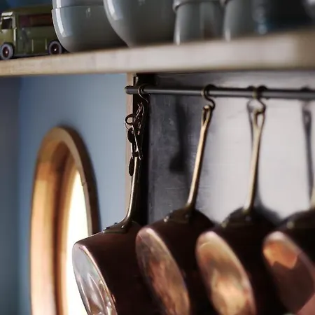 La Roulotte Champetre Des Grillots Bed & Breakfast