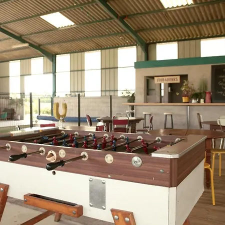 Bed & Breakfast La Roulotte Champetre Des Grillots *