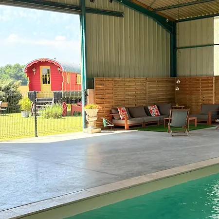 ベッド・アンド・ブレックファスト La Roulotte Champetre Des Grillots 3*