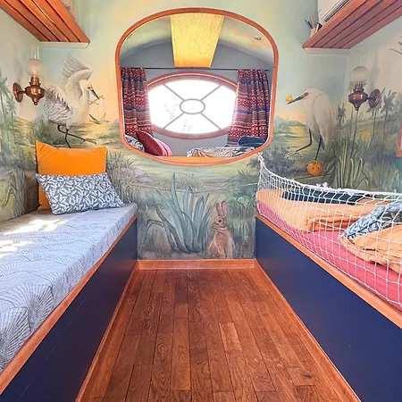 La Roulotte Champetre Des Grillots 3* Beaulon