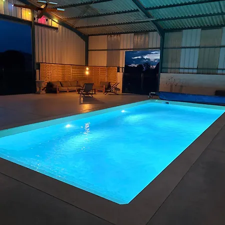 La Roulotte Champetre Des Grillots 3*