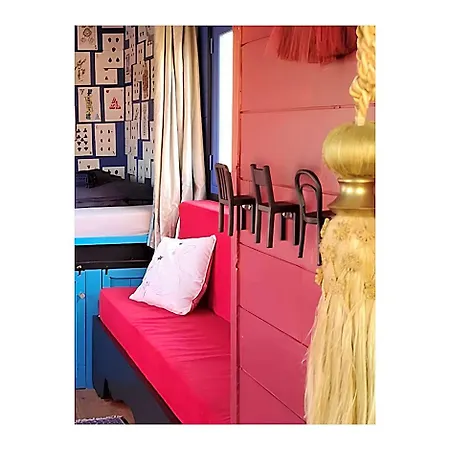 Bed and Breakfast La Roulotte Champetre Des Grillots