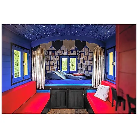 La Roulotte Champetre Des Grillots Bed and Breakfast 3*