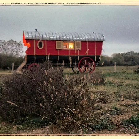 Bed & Breakfast La Roulotte Champetre Des Grillots